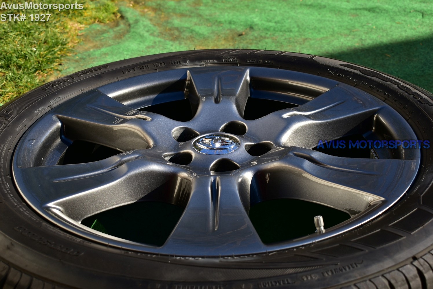 Toyota Sienna SE OEM 19" Factory Wheels Tires P235/50r19 2017