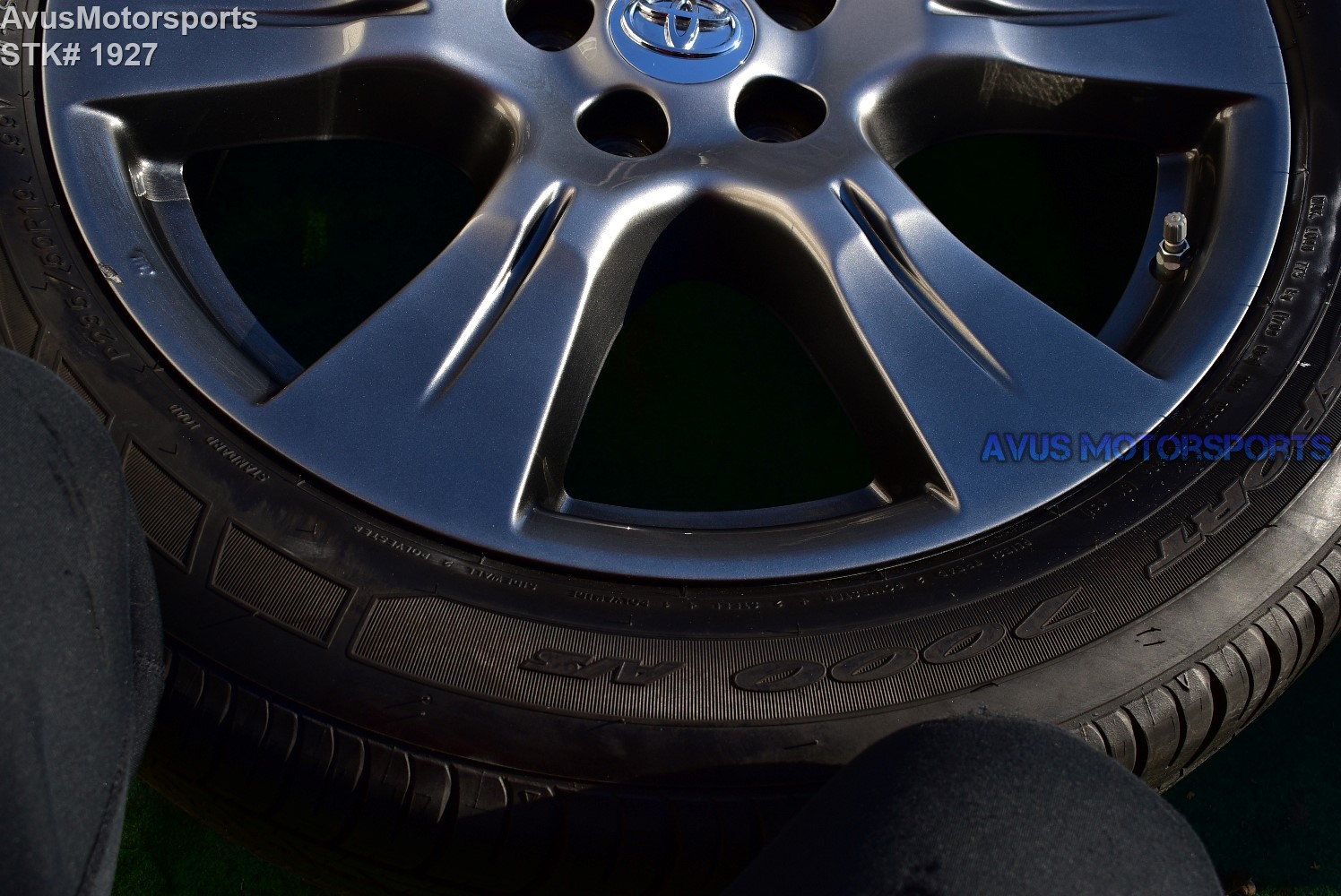 Toyota Sienna SE OEM 19" Factory Wheels Tires P235/50r19 2017