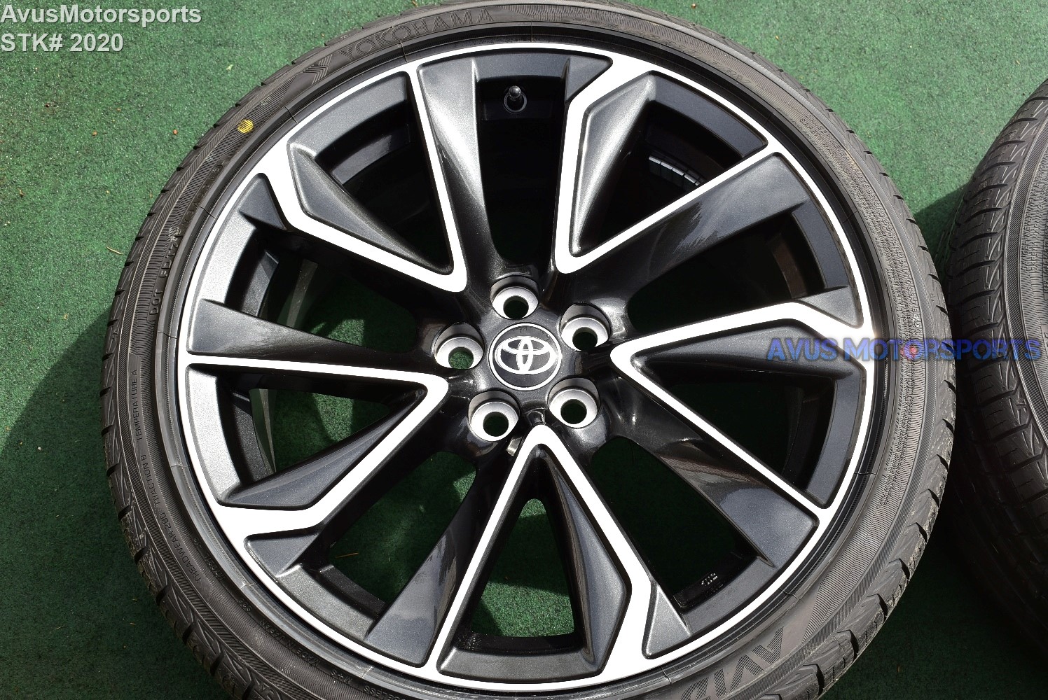 18" Toyota Corolla XSE Factory OEM Wheels Yokohama 225/40R18 Prius 2019