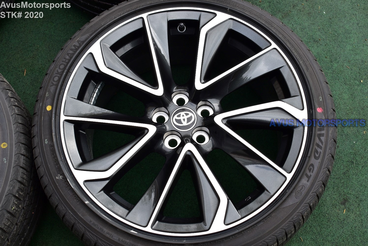 18" Toyota Corolla XSE Factory OEM Wheels Yokohama 225/40R18 Prius 2019 5x100